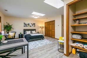 1 chambre, fer et planche à repasser, Wi-Fi, draps fournis