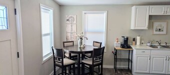 Modern Suite with Full Kitchen