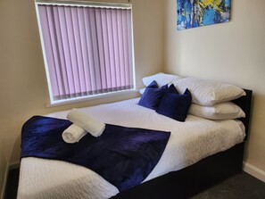 3 chambres, fer et planche Ă repasser, Wi-Fi, draps fournis