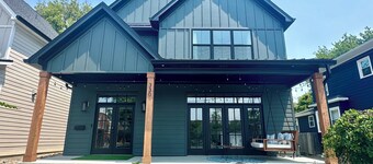 New Modern Construction Home Near Everything!