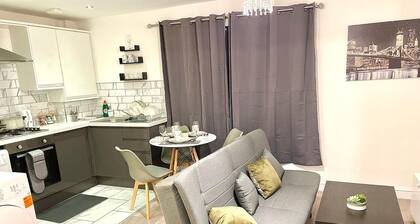 Modern Stylish 3 Bedroom Detached House Doncaster