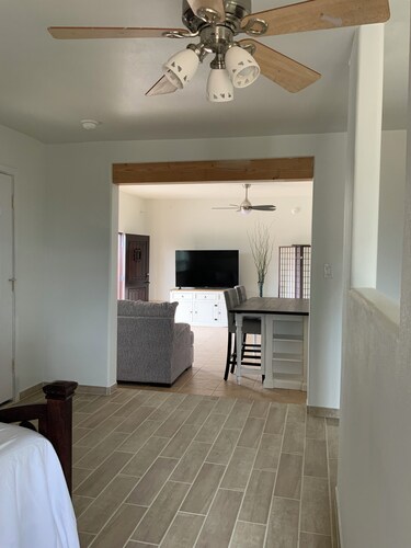 Casita de Santa Fe - Modern 1 Bedroom Apt. nestled in Santa Fe Hillside