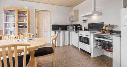 Cozy apartment in Outrup with WiFi