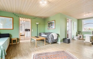 Living area - Cozy apartment in Outrup with WiFi (Outrup)