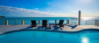 Oceanfront Home - Marathon - 4BR, 3.5 Baths, Pool, Dock, Parking, Amazing Views