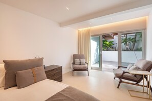 2 bedrooms, in-room safe, iron/ironing board, free WiFi - Boutique villa in les Hauts de Saint Jean with stunning Eden Rock view (Saint-Jean)