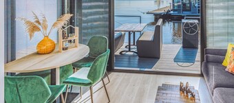 2 bedroom lovely ship in Uitgeest