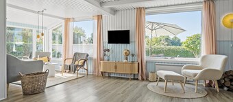 Cozy home in Juelsminde with WiFi