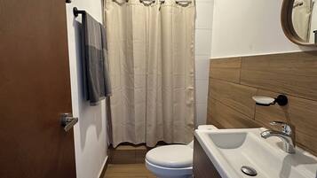 Towels, soap, shampoo, toilet paper