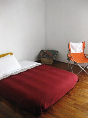 2 dormitorios, tabla de planchar con plancha, wifi y ropa de cama
