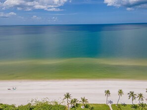 Beach - Stunning Vanderbilt Beach 2bed2bath updated Condo steps away from Beach! (Naples)