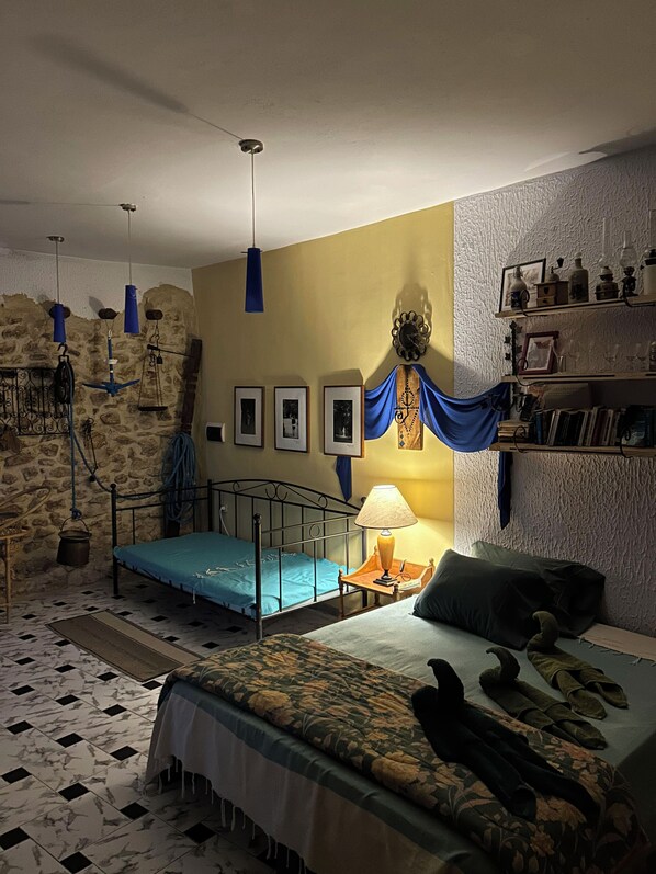 1 室のベッドルーム、WiFi、ベッドシーツ