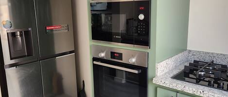 Talheres/pratos/utensílios de cozinha