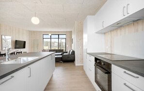 Kühlschrank, Herdplatte, Geschirrspüler