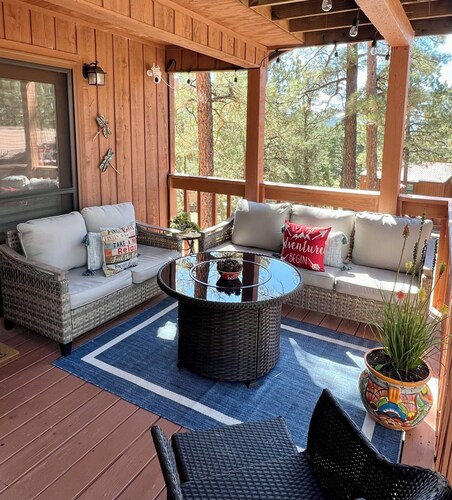 NEW! Whispering Bluff Luxury Retreat~ Beautiful Sierra Blanca Views