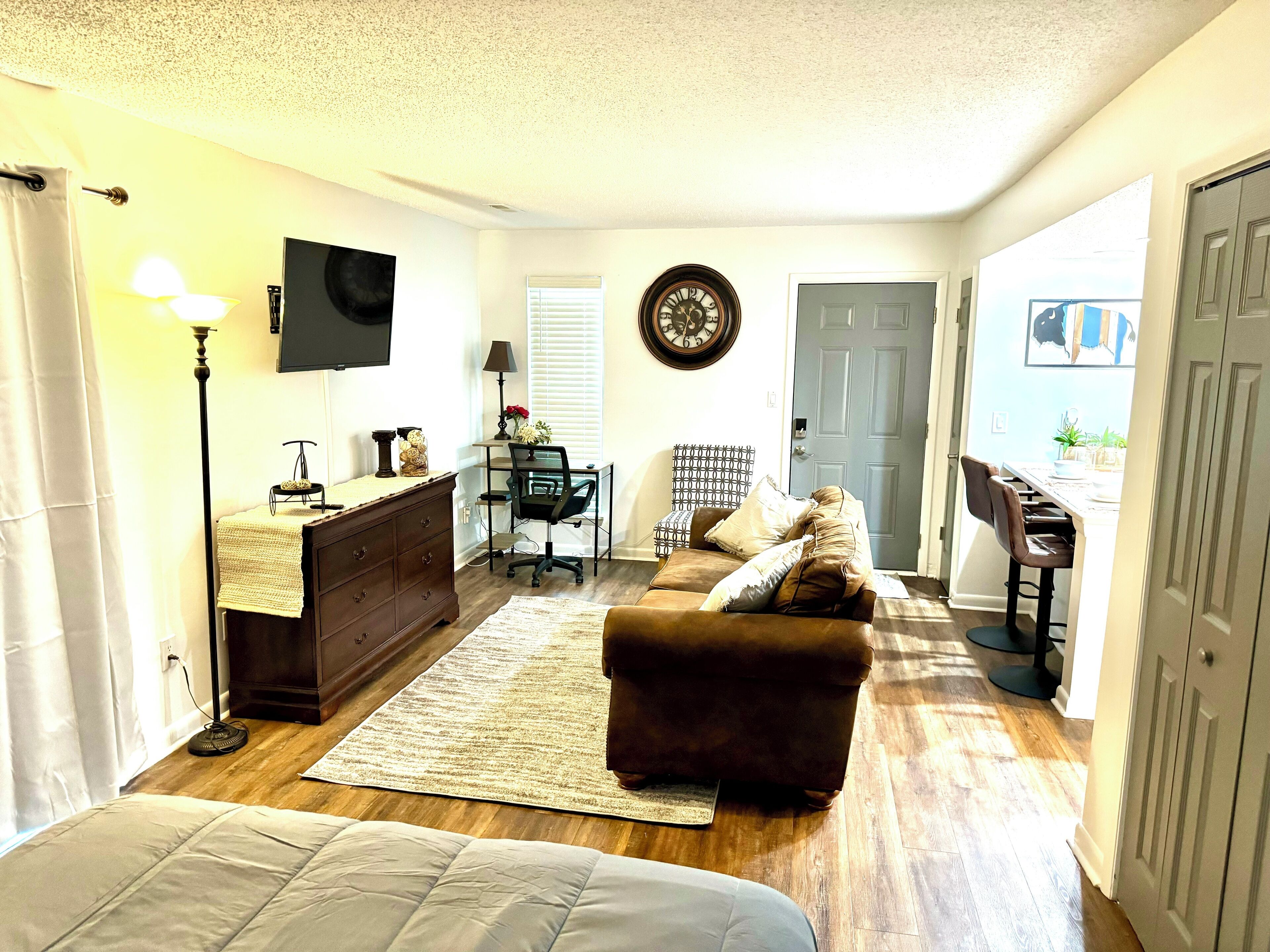 1 habitación, tabla de planchar con plancha, wifi y ropa de cama 