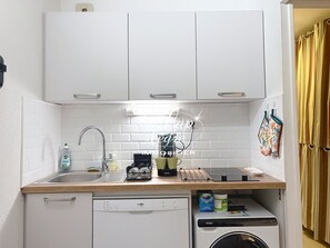 Refrigerador, microondas, horno y lavavajillas 