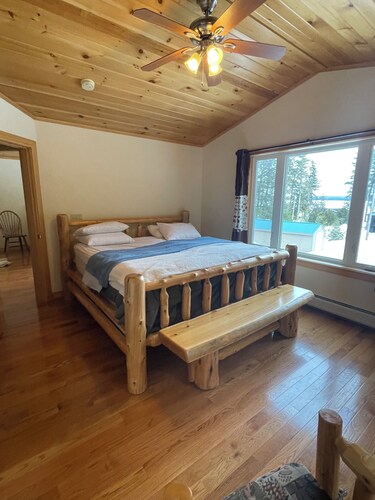 Desirable 3-bedroom apartment with AC and WiFi steps from Pristine Schoodic Lake