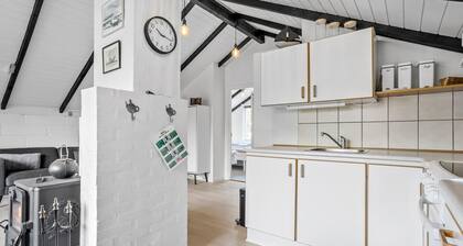 2 bedroom amazing home in Thisted