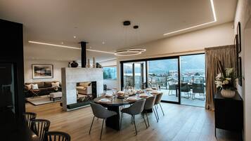 Luxury House, Mountain View | In-room dining