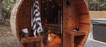 The Tiny Cabin At Hurdle Mills - Sauna,Hot Tub, Cold Plunge