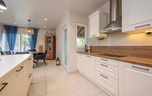 Fridge, microwave, oven, dishwasher - Cozy home in Klis with WiFi (Klis)
