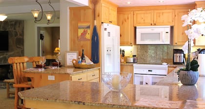 Near Yosemite ,Ultimate Bass Lake Cabin Retreat