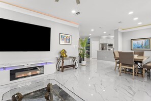 Interior - Gulfport-Biloxi Retreat ★ 3BR ★ 2 Pools ★ Hot Tub ★ PS5 ★ Xbox ★ Arcade ★ Clean (Gulfport)