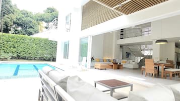 Alberca al aire libre