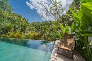 Villa de base | Piscine | Piscine extérieure, piscine à débordement
