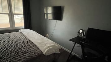 3 bedrooms, iron/ironing board, travel crib, WiFi