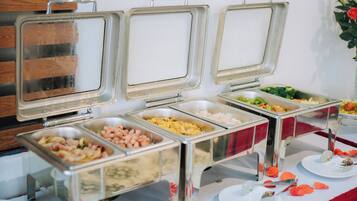 Free daily buffet breakfast