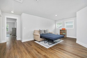 3 soverom, strykejern/-brett, wi-fi (inkludert) og sengetøy