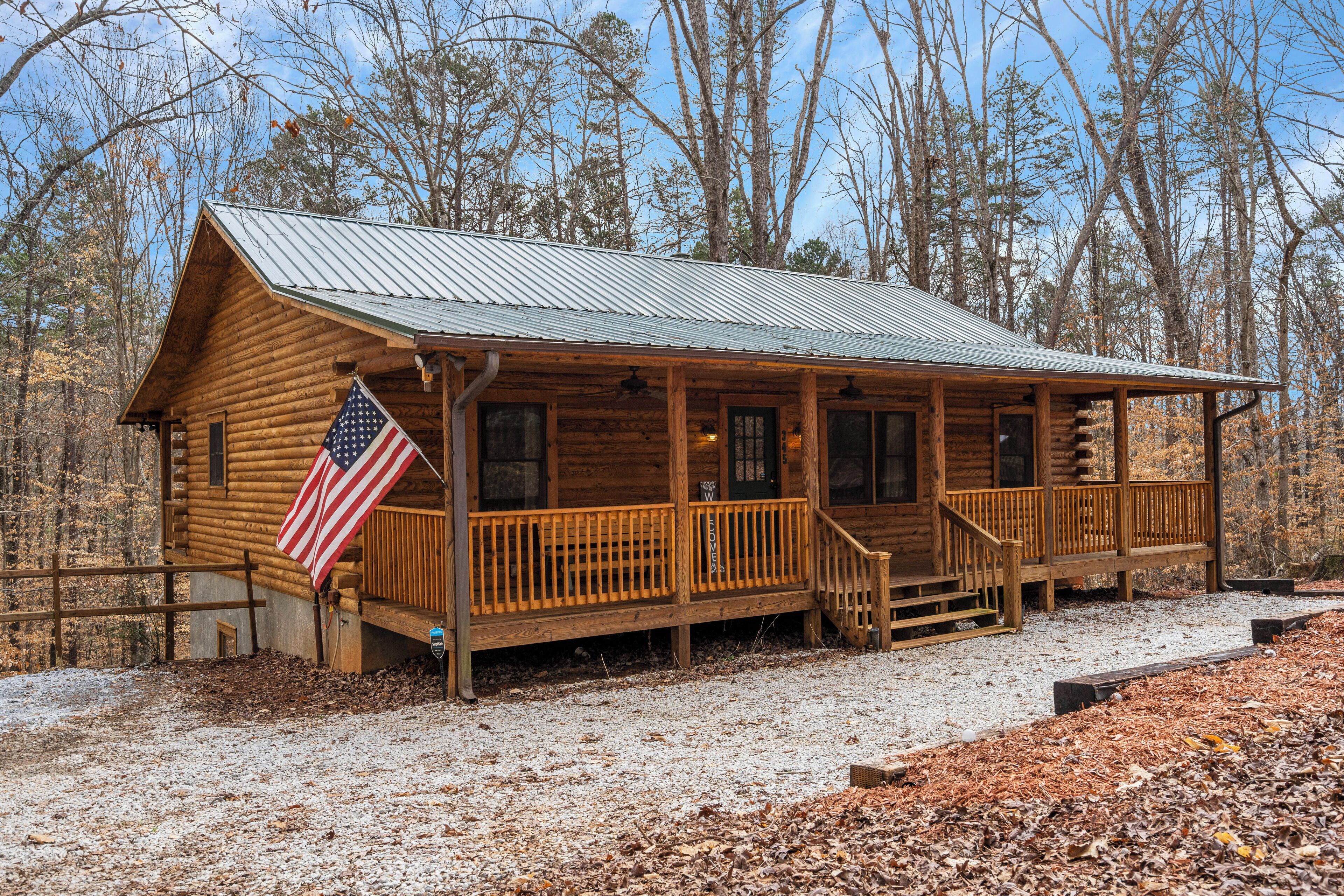 Bear Cabin - Secluded on 3 acres!