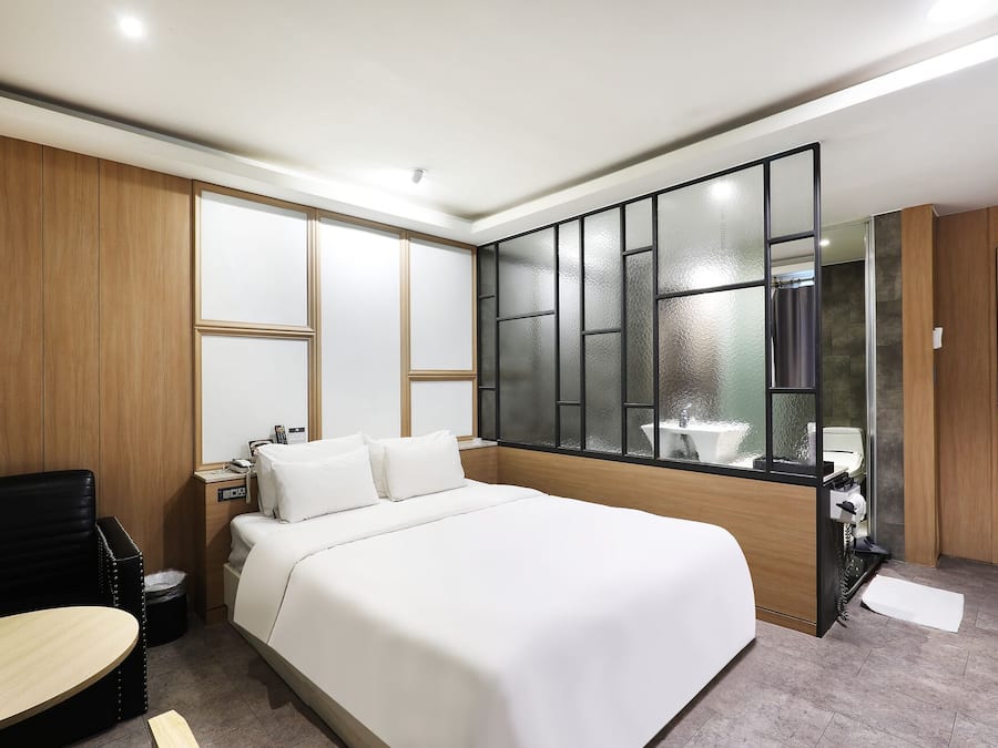 Luksus-dobbeltrom, balkong | Lydisolert og wi-fi (inkludert)