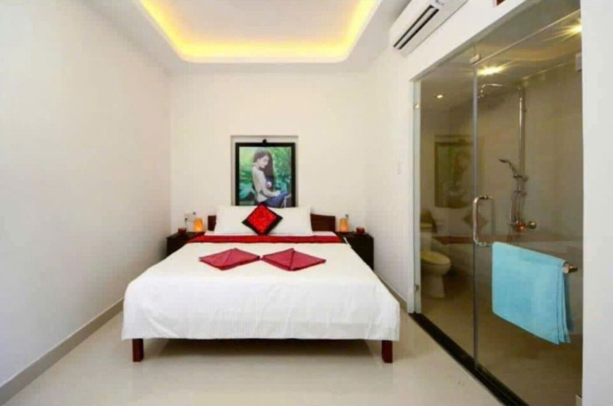 Double Room | Desk, free WiFi, bed sheets