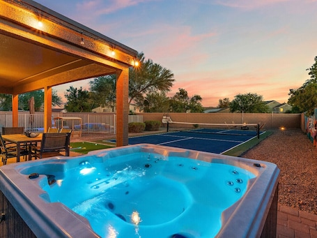 Outdoor dining. Mirage Peak Manor Luxury Villa w/ Pool Spa Pickleball & Games Hosted by Relaxtay