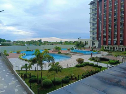 RufiRemy Cozy Hideaway- Studio Condo with Balcony