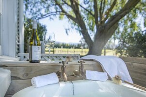 Sistema de insonorización, tabla de planchar con plancha y wifi gratis 