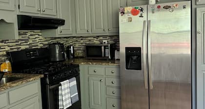 Charming 2-bedroom house in lovely Douglasville with AC, WiFi