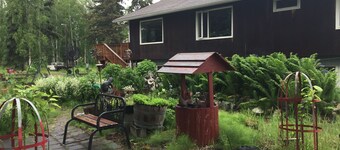 private entrance 1 bedroom/bath by airport & shopping Fairbanks with WiFi