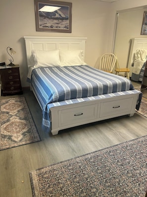 1 bedroom, iron/ironing board, WiFi, bed sheets