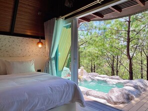 Villa Onsen | In-room safe, desk, blackout drapes, soundproofing - Villa PaSon (Khao Kho)