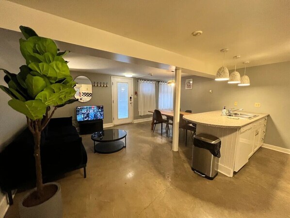 Living room - Sweet 2 BR Walk to all (Edmonton)