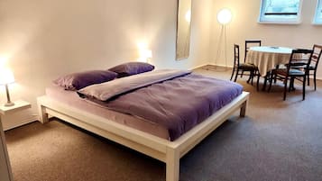 2 bedrooms, desk, iron/ironing board, travel crib