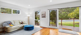 Surphy G - This single-story house offers a comfortable and relaxing retreat