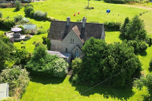 Surrounded by farmland, Hilcot Farmhouse is a rural retreat