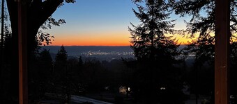 Cozy 1-bedroom with WiFi and AC in charming Kelso