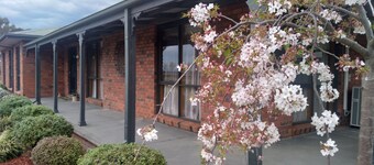 Horsham Central 'The Homestead' Country Style Accommodation