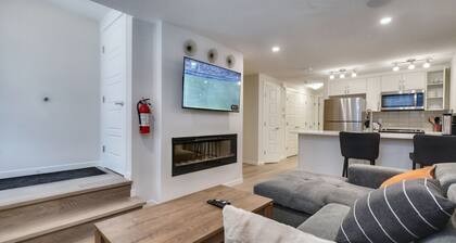 Cozy Place to Stay in South Calgary